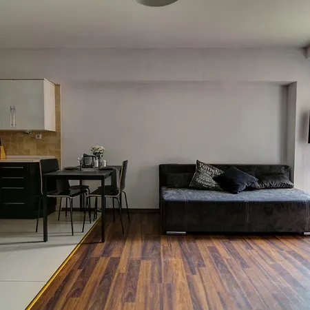 アパート Centrum 89 *